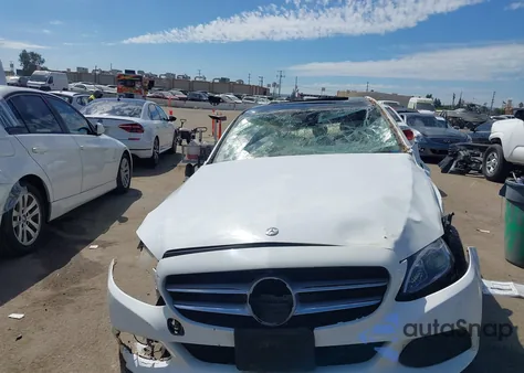 2016 Mercedes-Benz C 300 from USA, damaged, VIN 55SWF4JB5GU147053